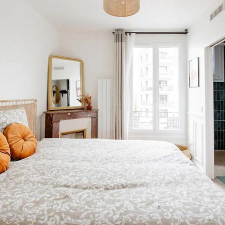 Charmant Appartement Cosy A Suresnes Exteriér fotografie